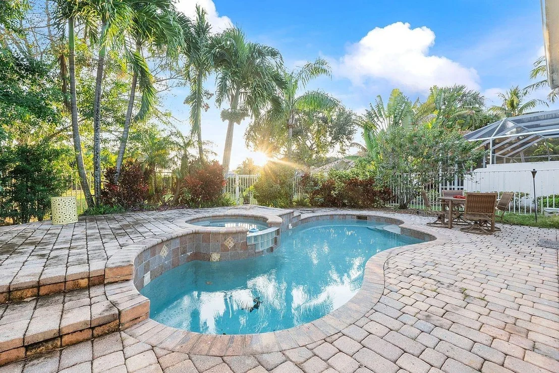Photo of 4689 Hammock Circle