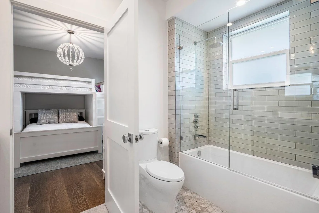 Photo of 8331 Sawpine Road