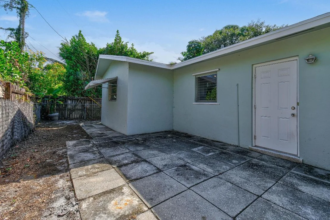 Photo of 356 Cedar Avenue