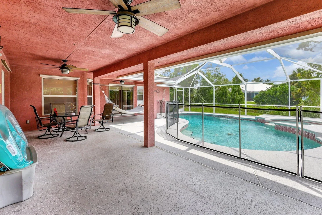 Photo of 1624 SW Gregor Way Way