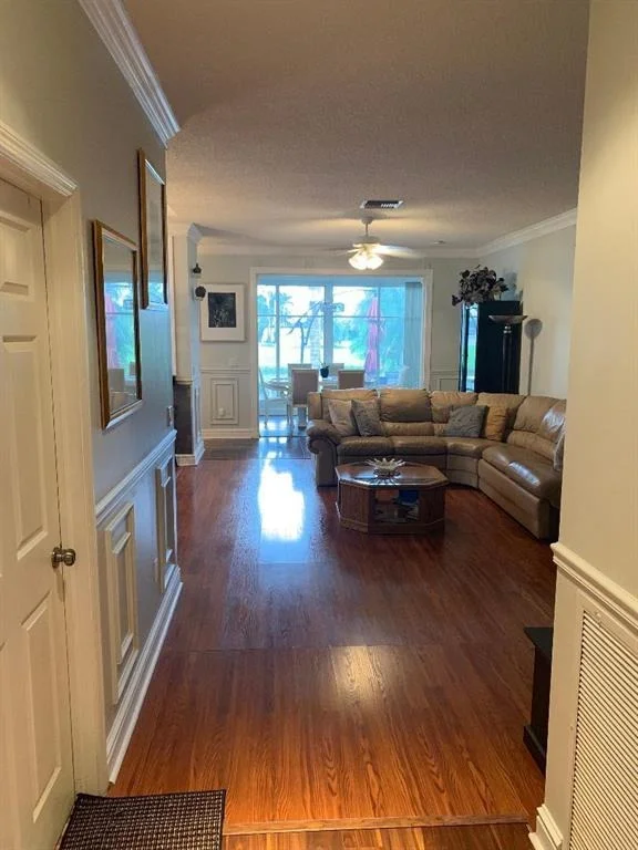 Photo of 10854 Fillmore Drive