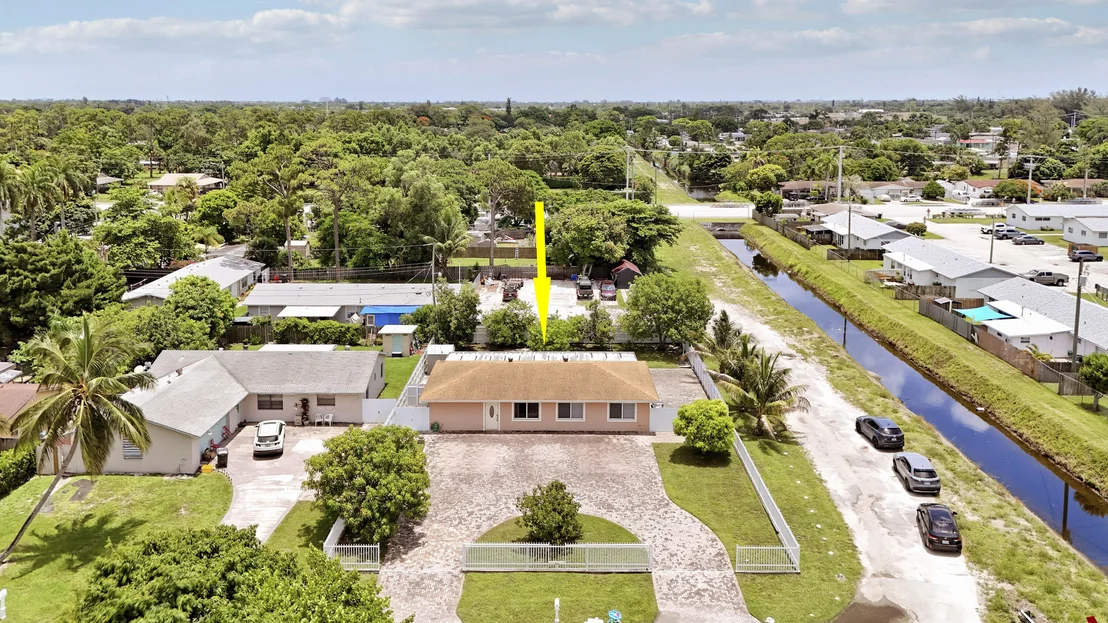 Photo of 2488 Pineway Drive