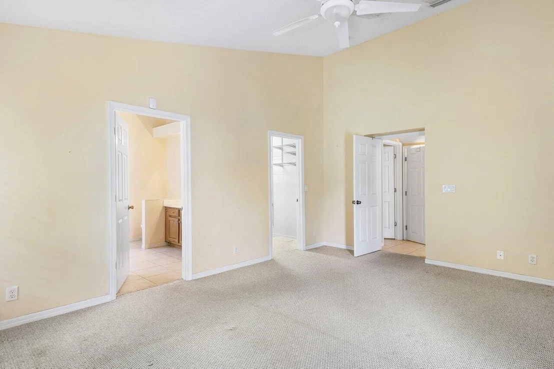 Photo of 542 Canoe Point