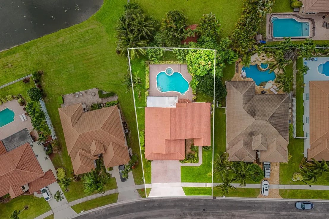 Photo of 6145 Indian Forest Circle