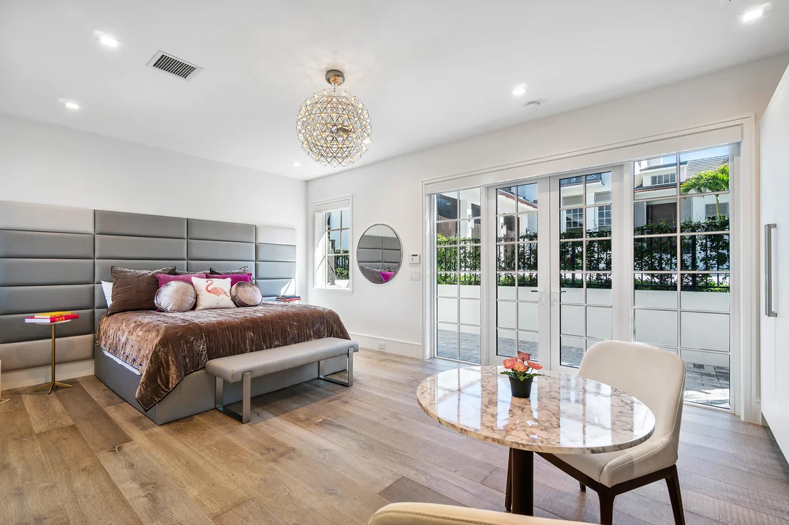 Photo of 3565 N Ocean Boulevard