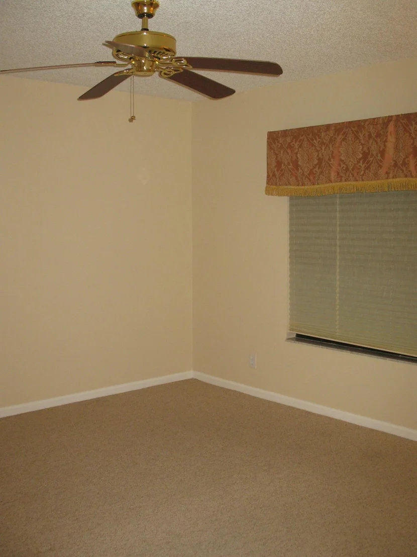Photo of Unit B at 4 Ridgepointe Drive