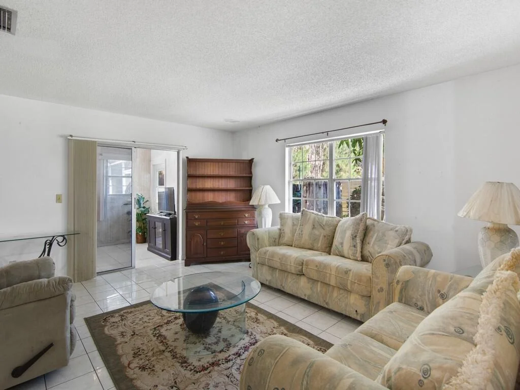 Photo of 415 25th Avenue