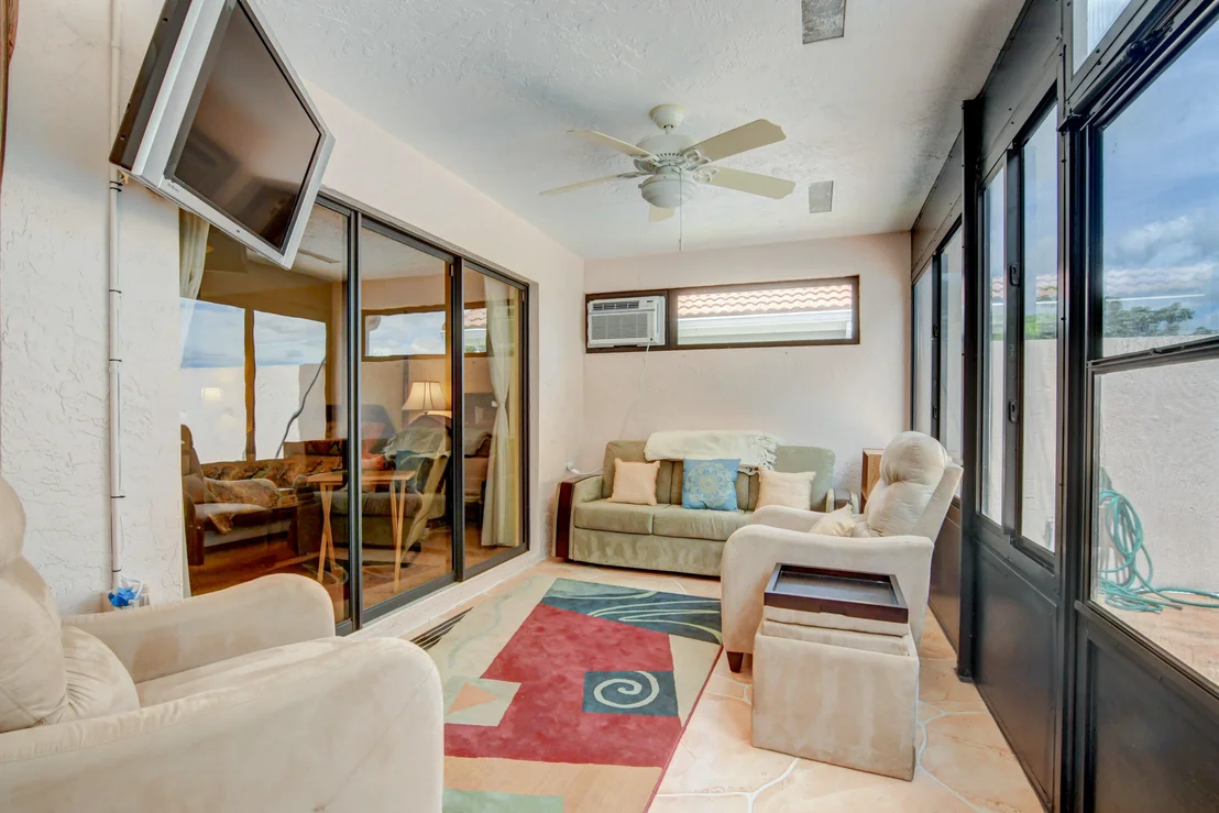 Photo of 11055 Clover Leaf Circle