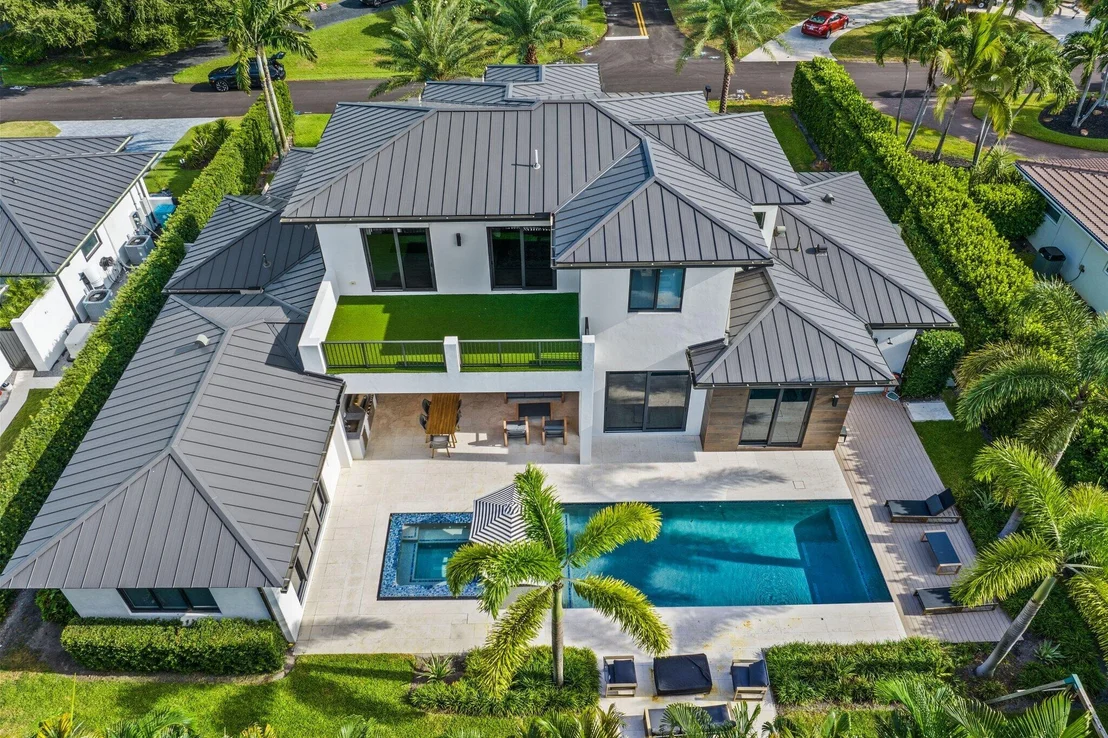 Photo of 525 Whispering Pines Road