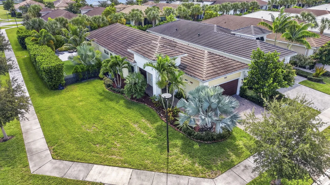 Photo of 16065 Key Biscayne Lane