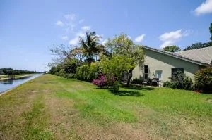 Photo of 2765 Hampton Circle E