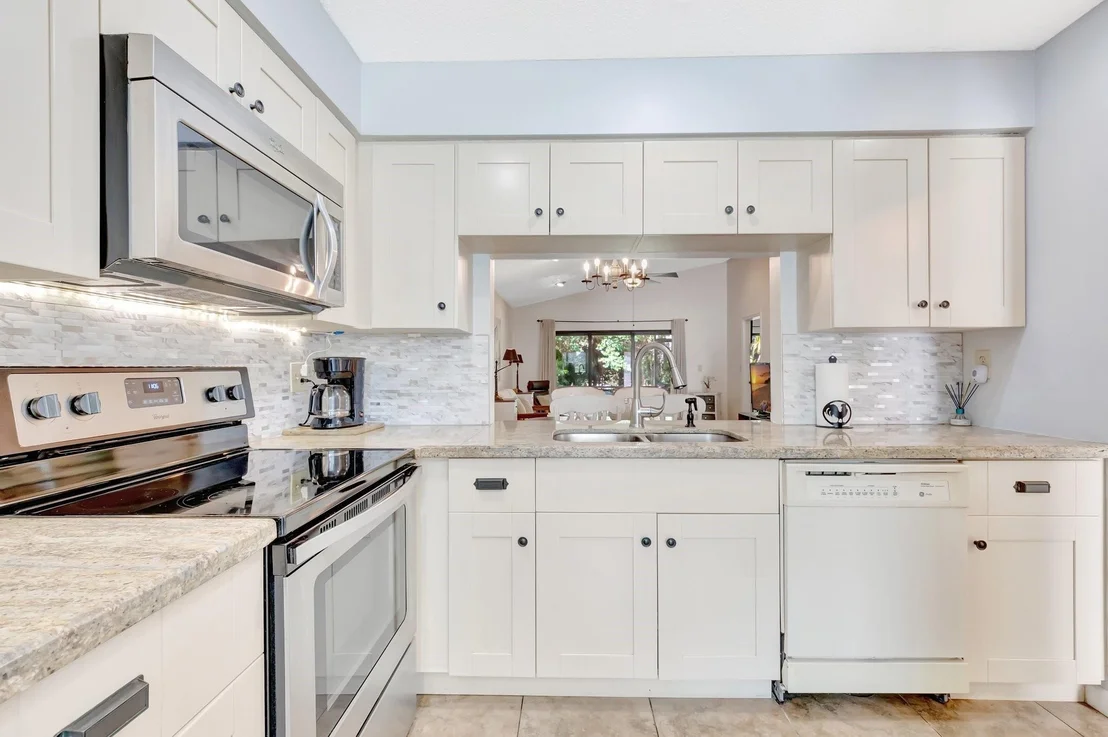 Photo of 4336 Palm Forest Drive