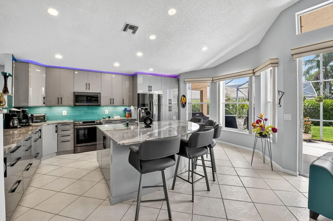 Photo of 7844 Ambleside Way