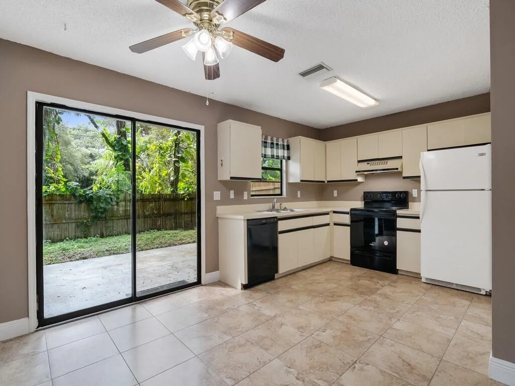 Photo of 6125 7th Lane