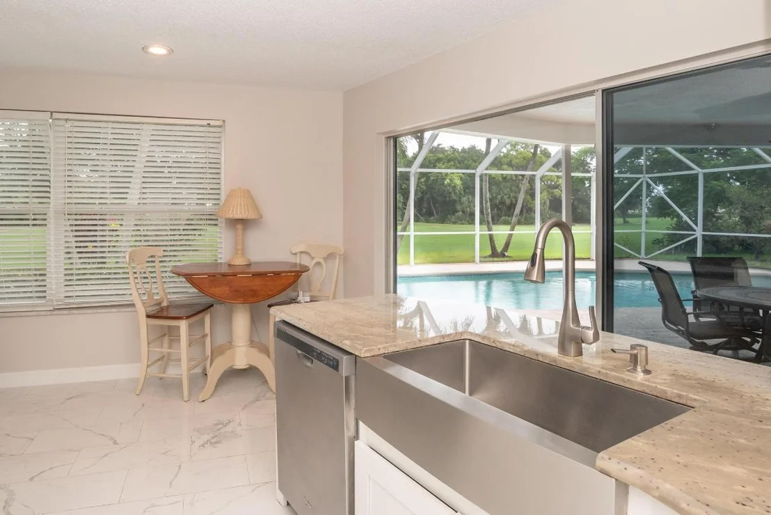 Photo of 2811 SE Fairway W