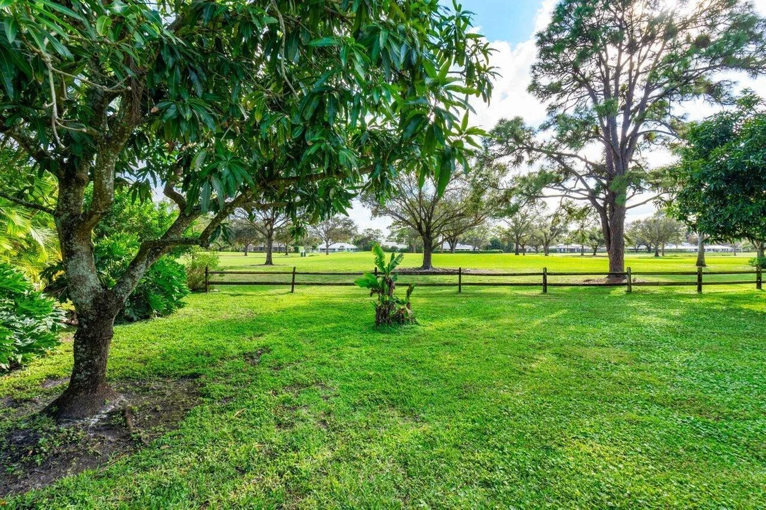 Photo of 650 Atlantis Estates Way