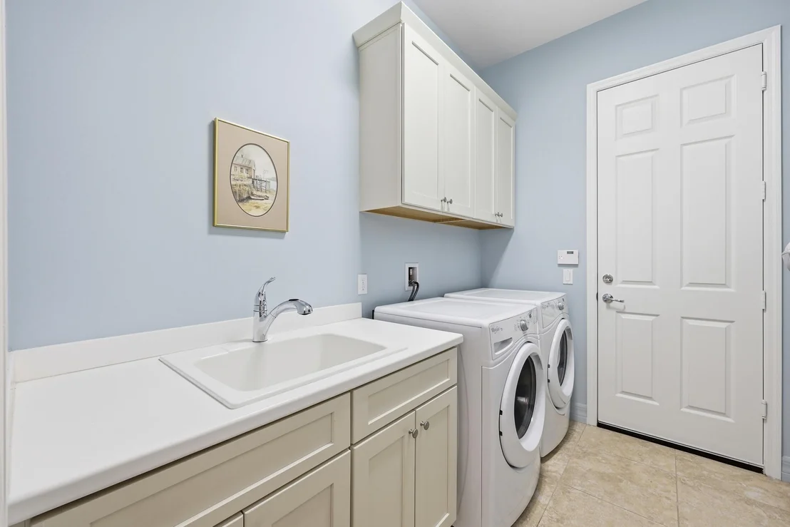 Photo of 1358 Community Drive