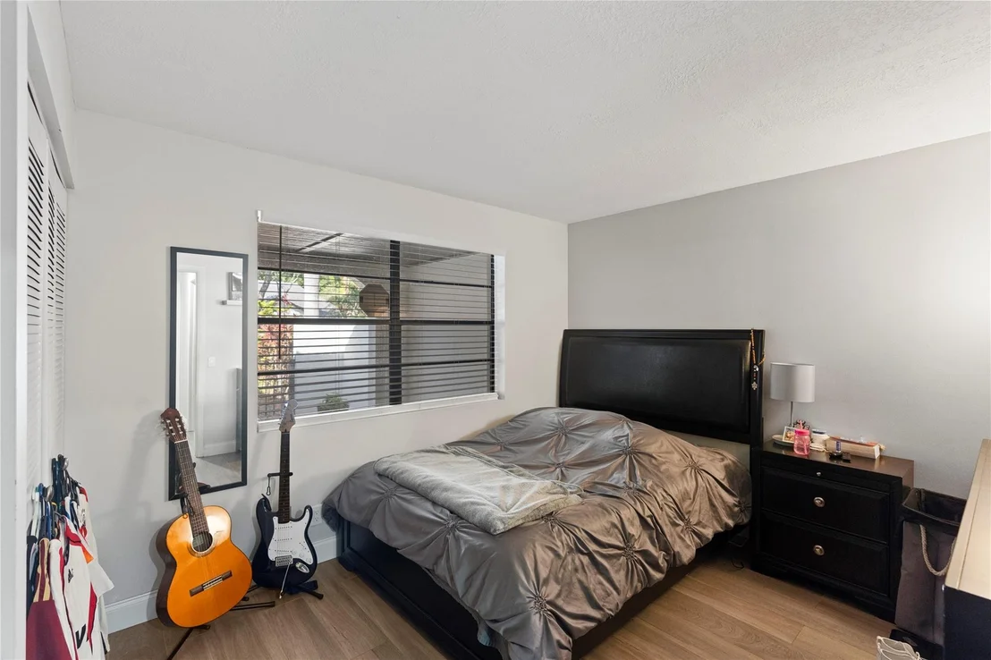 Photo of 2177 Montpeliar