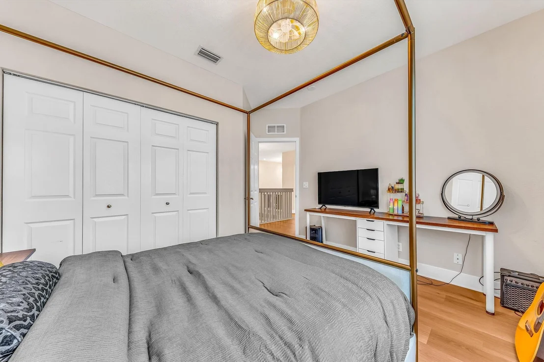 Photo of 1070 Grove Park Circle