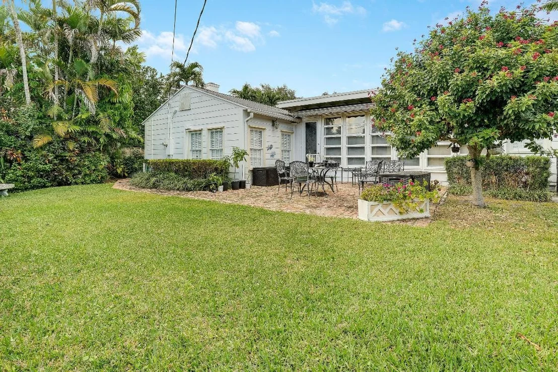 Photo of 212 Dyer Road