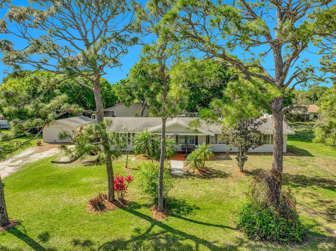 Photo of 5111 Palm Drive