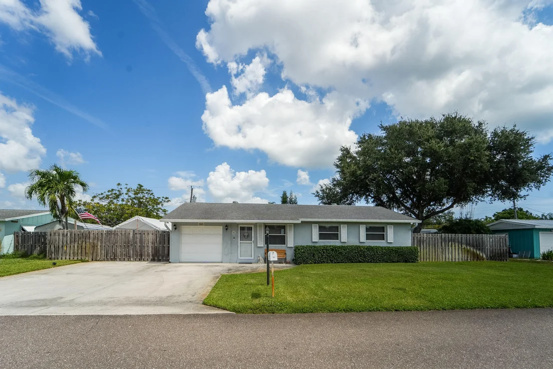 Photo of 225 RIVER TERRACE Drive