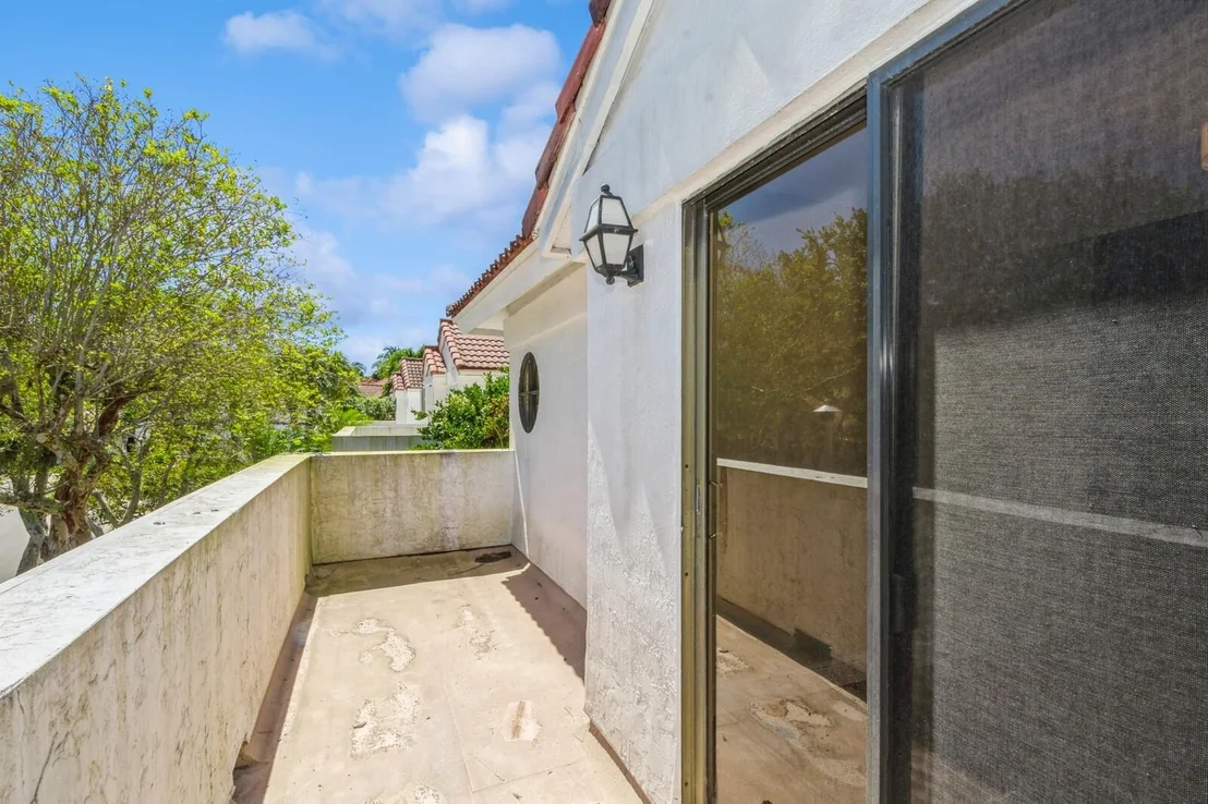 Photo of 5504 FOX HOLLOW Drive
