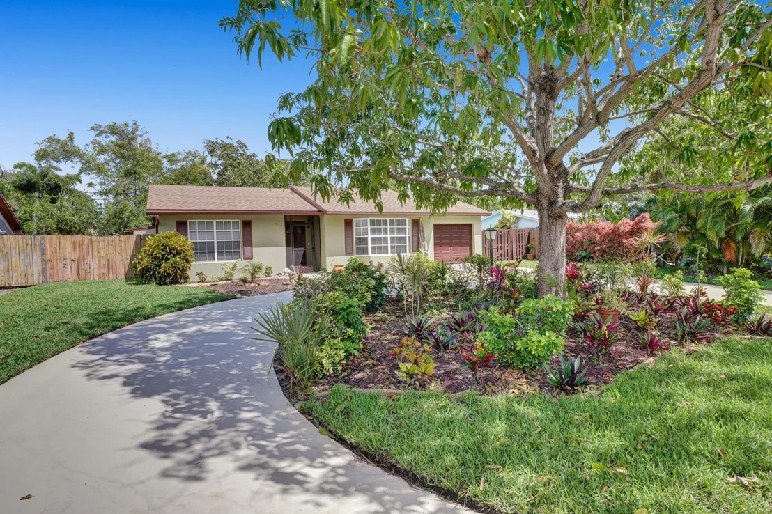 Photo of 505 Heron Drive