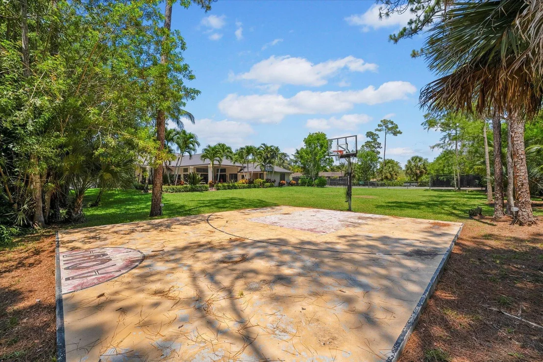 Photo of 14370 Halter Road
