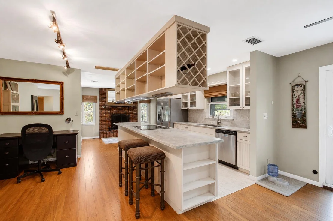 Photo of 5442 Sunrise Boulevard