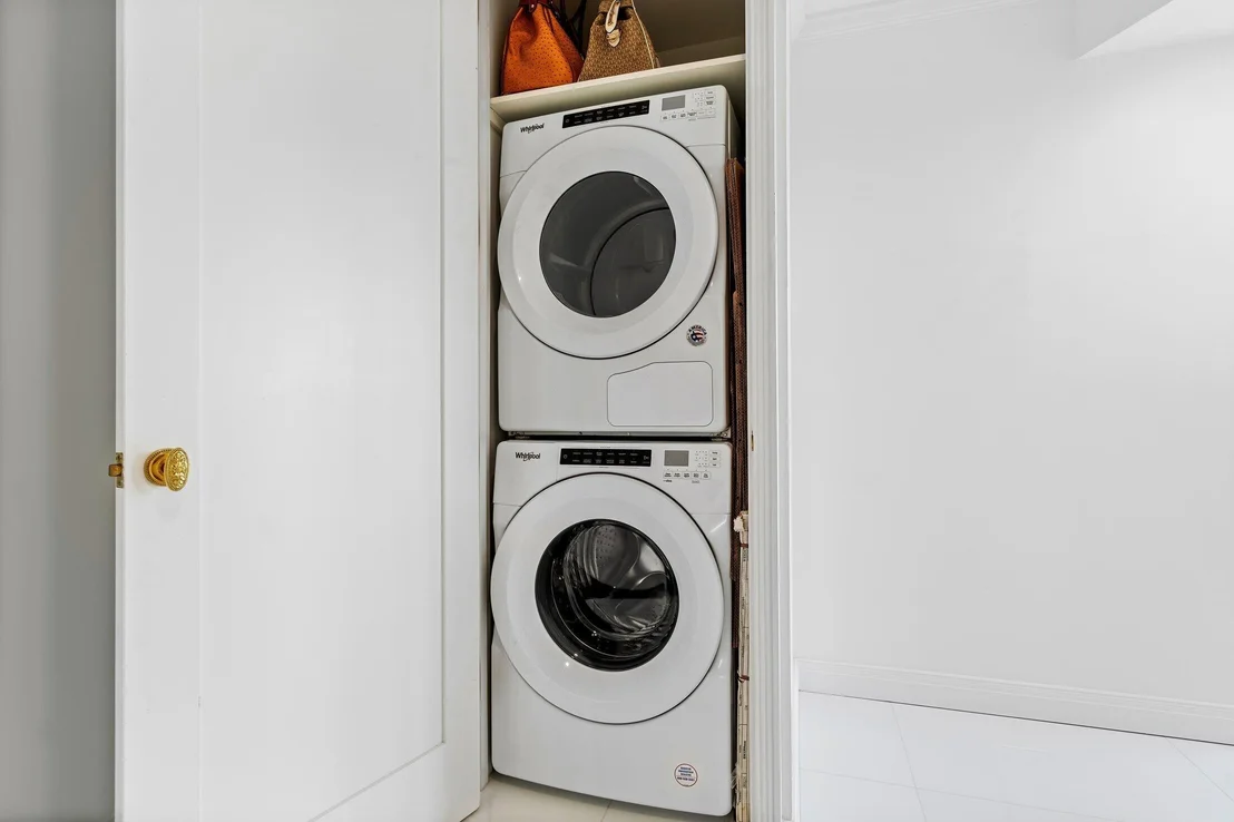 Photo of Unit 526B at 44 Cocoanut Row