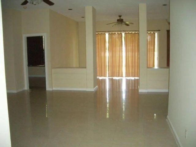 Photo of 246 Hampton Place