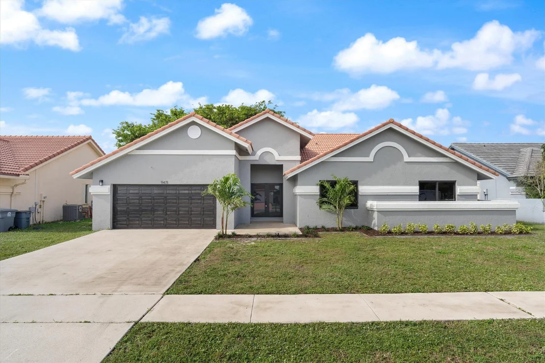 Photo of 9471 Sun Pointe Drive