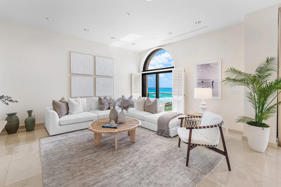 Photo of Unit NPH4 at 2 N Breakers Row Row