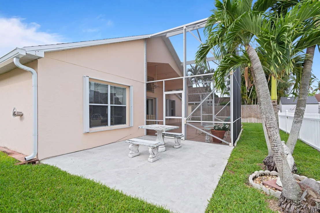 Photo of 6153 Pompano Street
