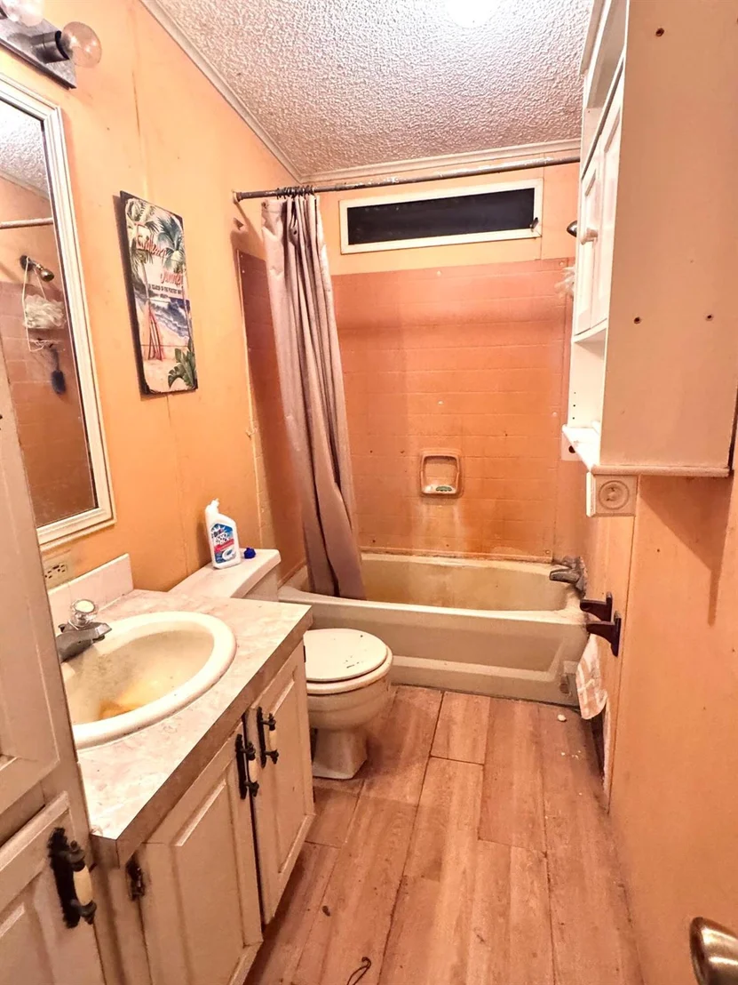 Photo of 6300 NE 7th Street