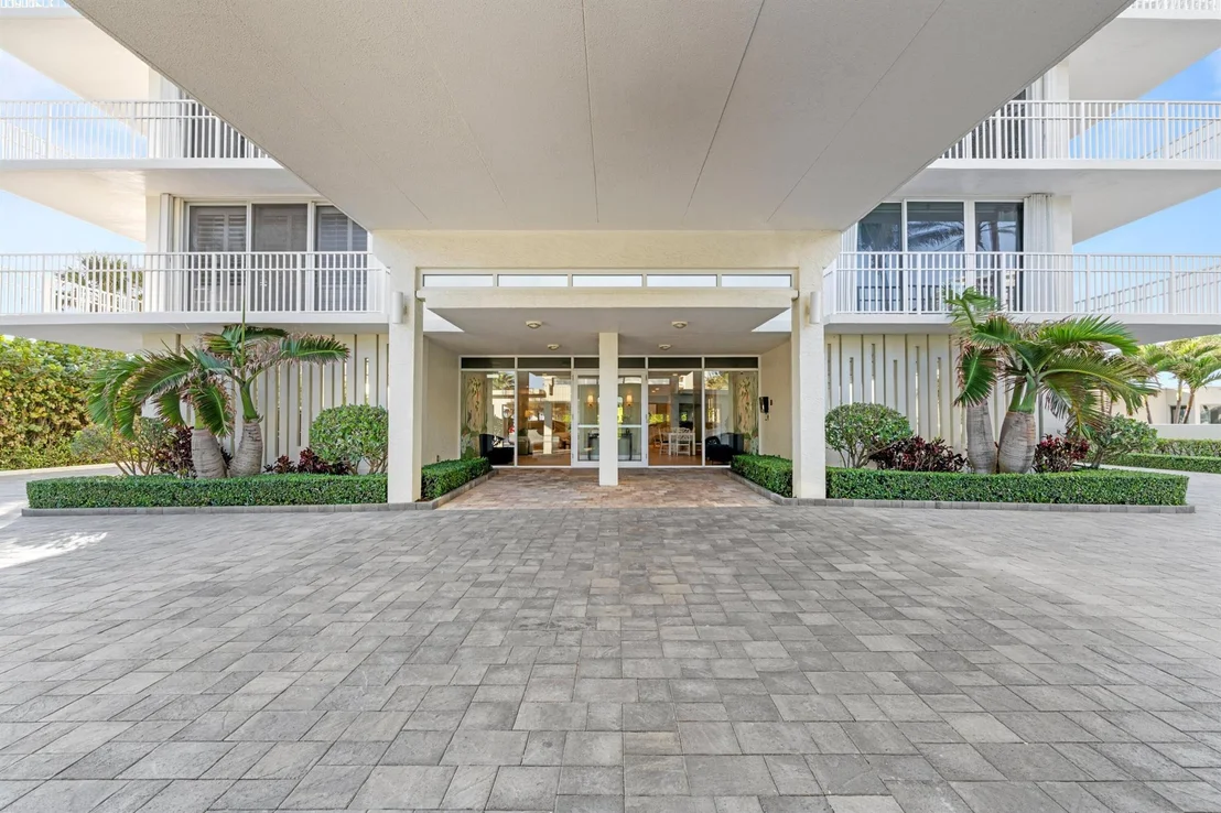 Photo of Unit 702 at 375 Beach Road