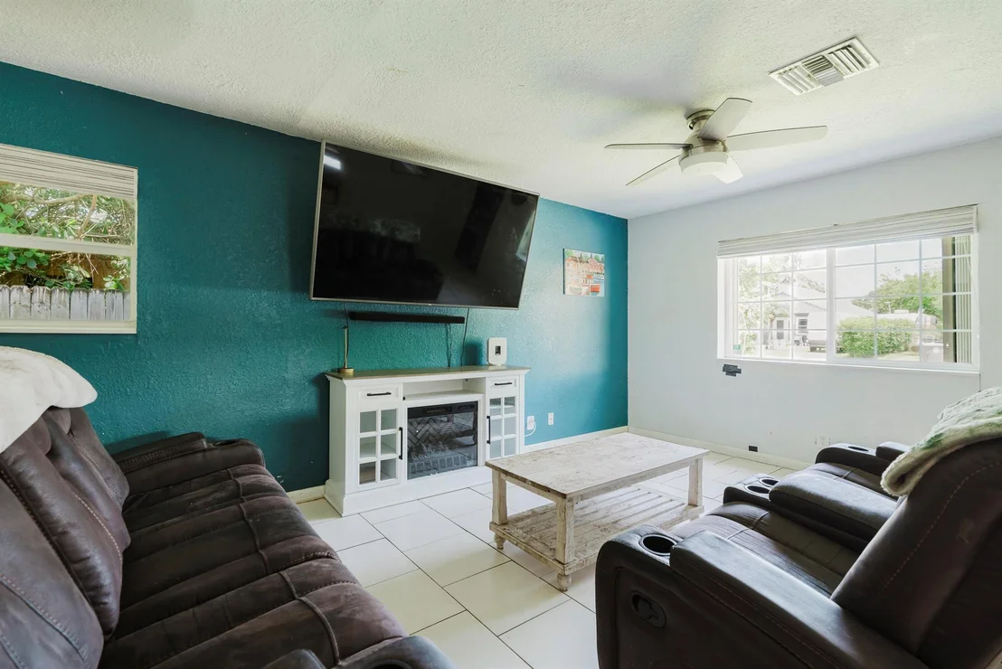 Photo of 7723 4th Terrace