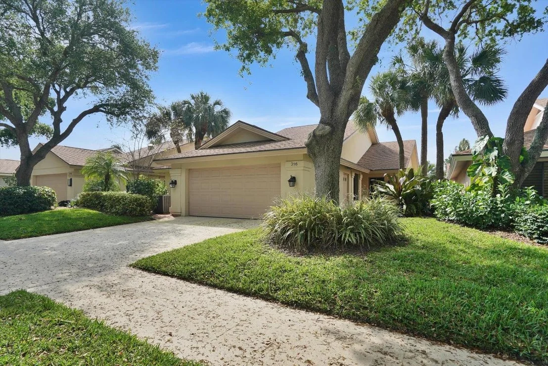 Photo of 316 River Edge Road