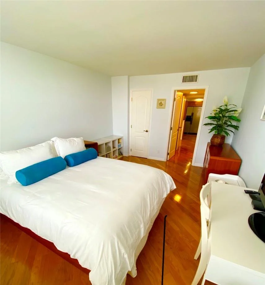 Photo of Unit 708 at 1 Las Olas Circle