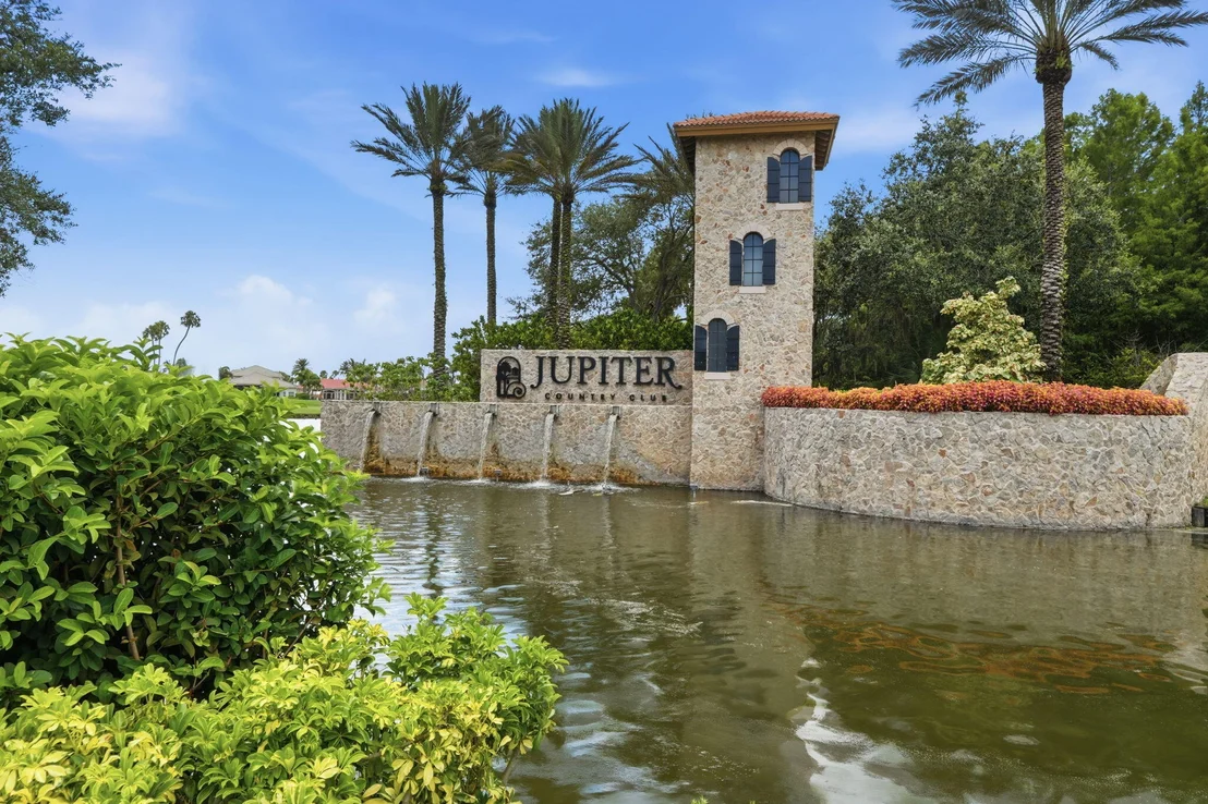 Photo of 260 Carina Drive