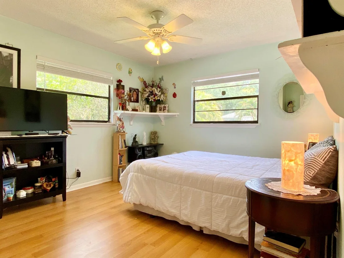 Photo of 16651 96th Ter N