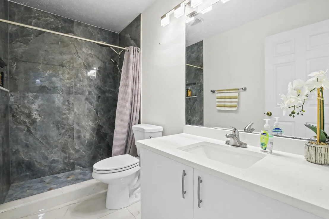 Photo of 6648 Gaviota