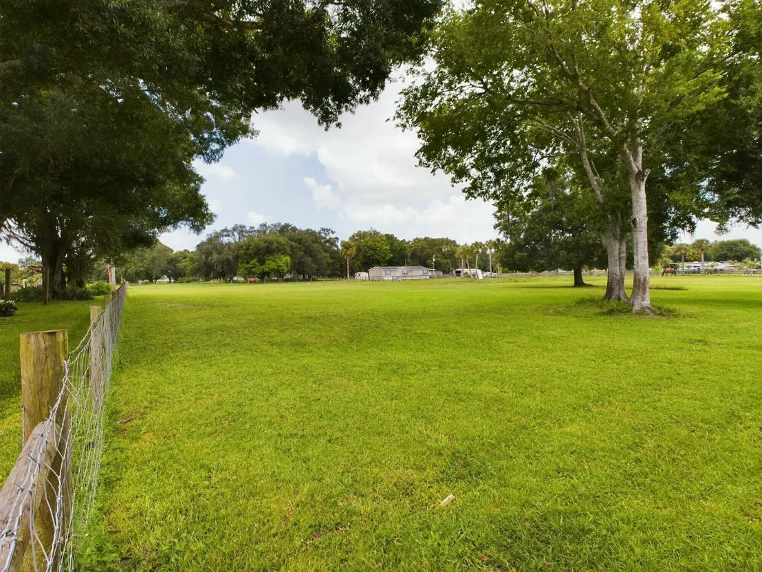 Photo of 945 Ellerbee Road