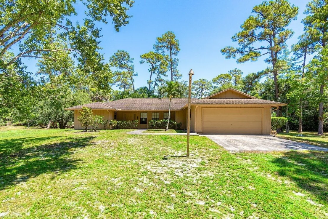Photo of 15094 Timberlane Place