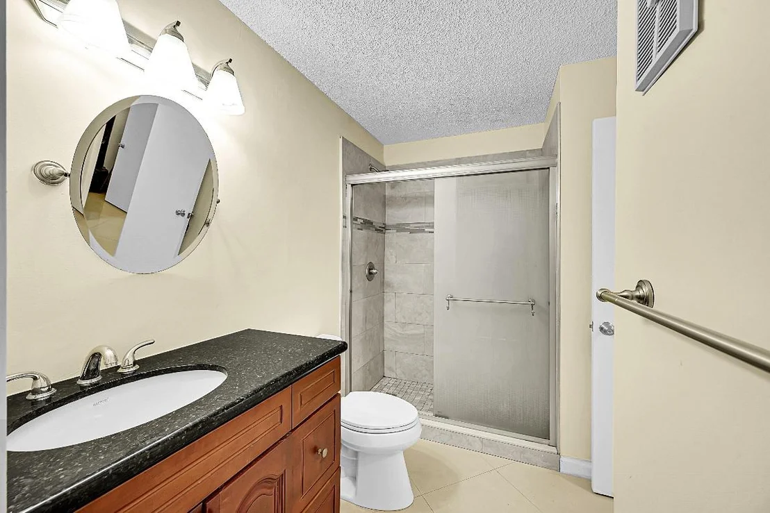 Photo of Unit 4201 at 931 Lyons Road