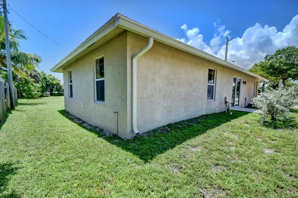 Photo of 1125 S Dixie Highway