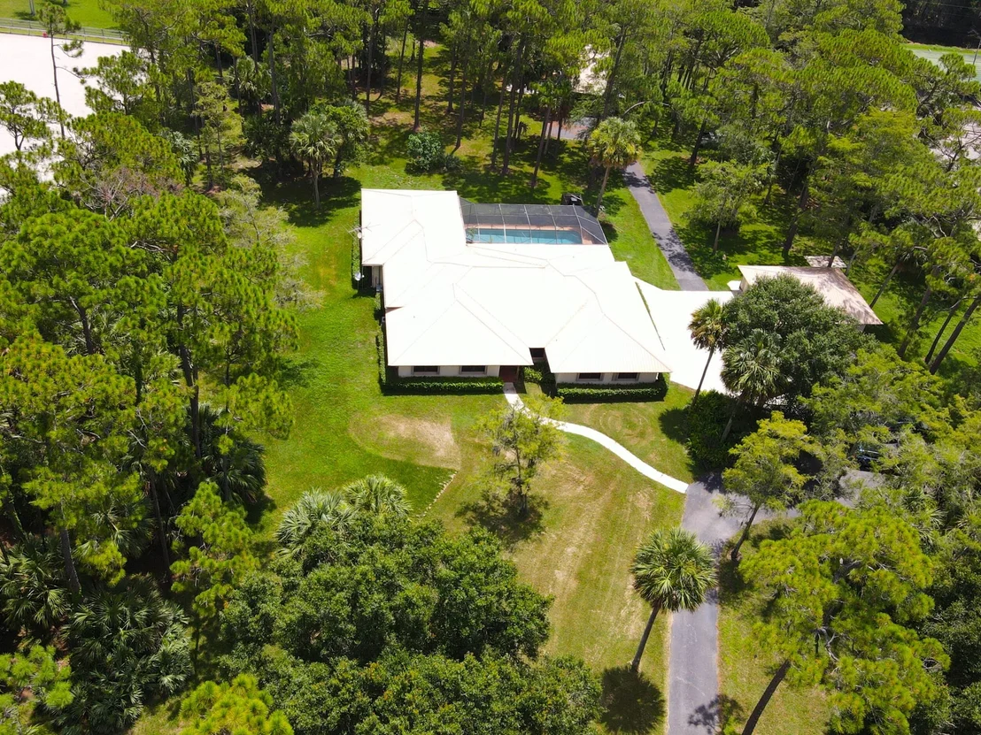 Photo of 2370 Deer Run Boulevard