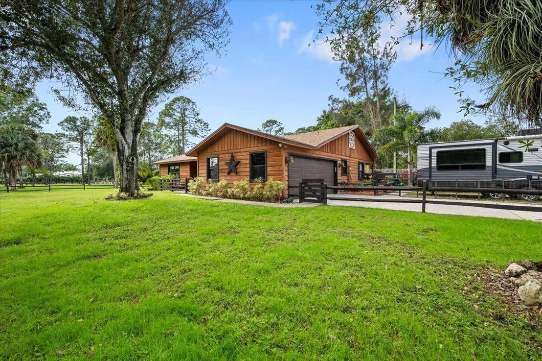 Photo of 2371 147th Drive N