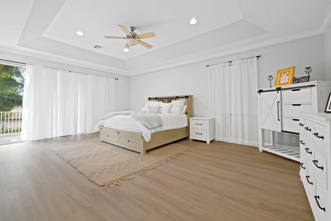 Photo of 4390 Mariners Cove Drive